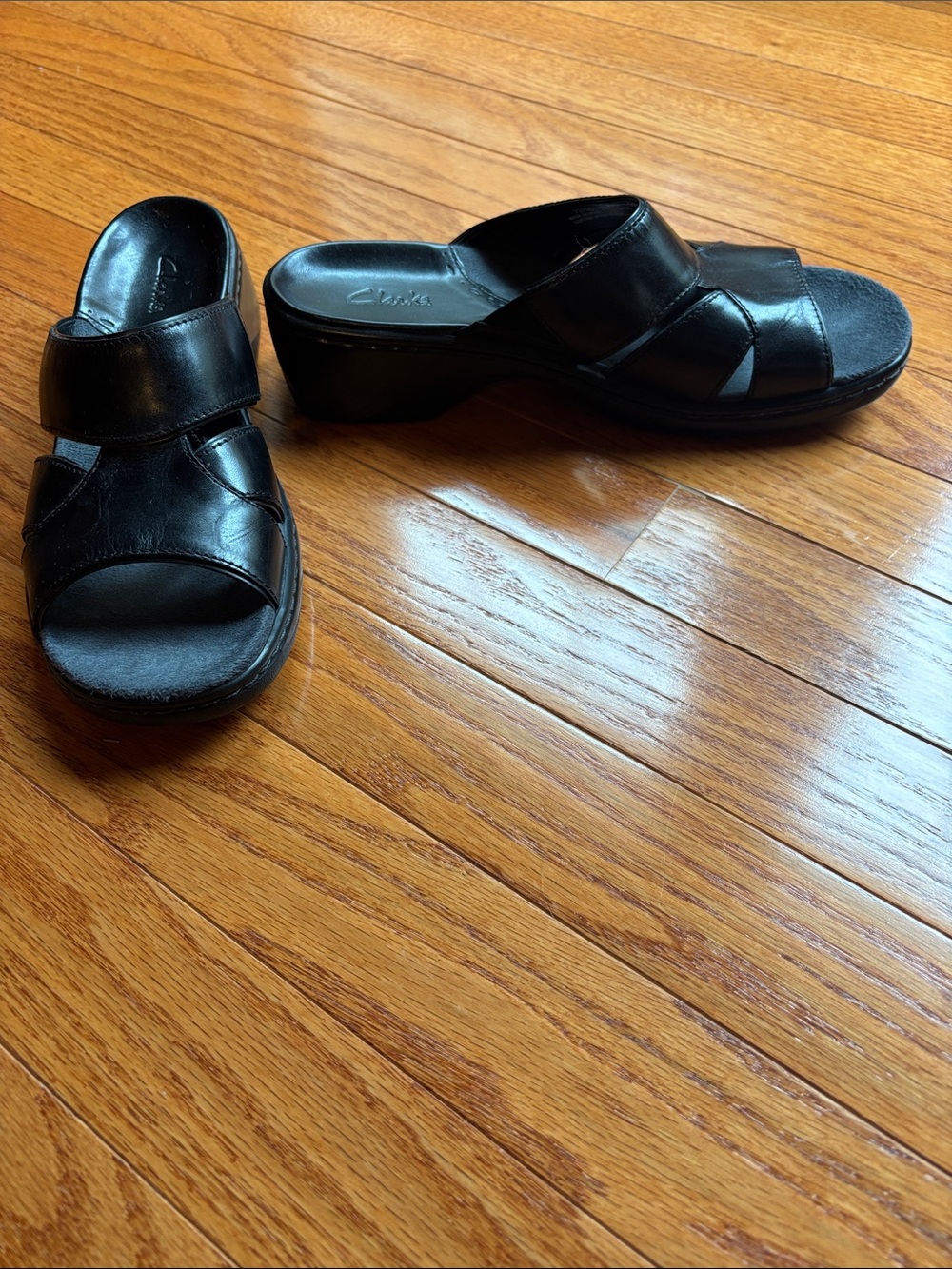 Clarks Black Leather Open-Toe Slide Sandals